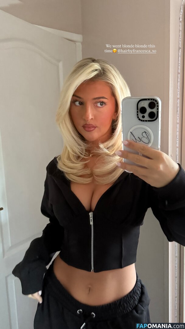 Isabel Taffs / IzzyTaffs / isabel_taffs / isabeltaffs Nu OnlyFans  Photo fuitée #9
