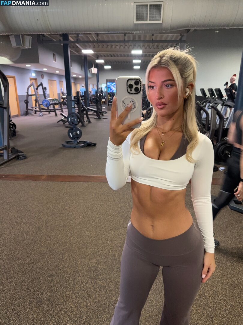 Isabel Taffs / IzzyTaffs / isabel_taffs / isabeltaffs Nu OnlyFans  Photo fuitée #17
