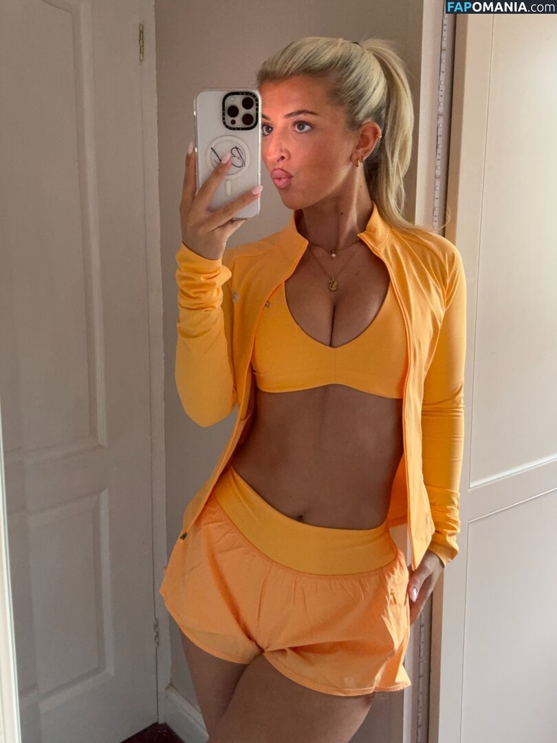 Isabel Taffs / IzzyTaffs / isabel_taffs / isabeltaffs Nu OnlyFans  Photo fuitée #34