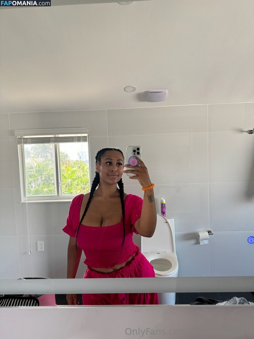 jaadenforfree / thejaadenkyrelle Nu OnlyFans  Photo fuitée #5