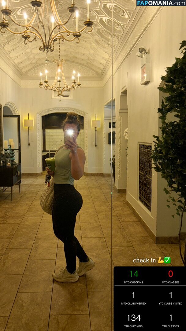Jacindatravels_ / peachycaro Nu OnlyFans  Photo fuitée #7