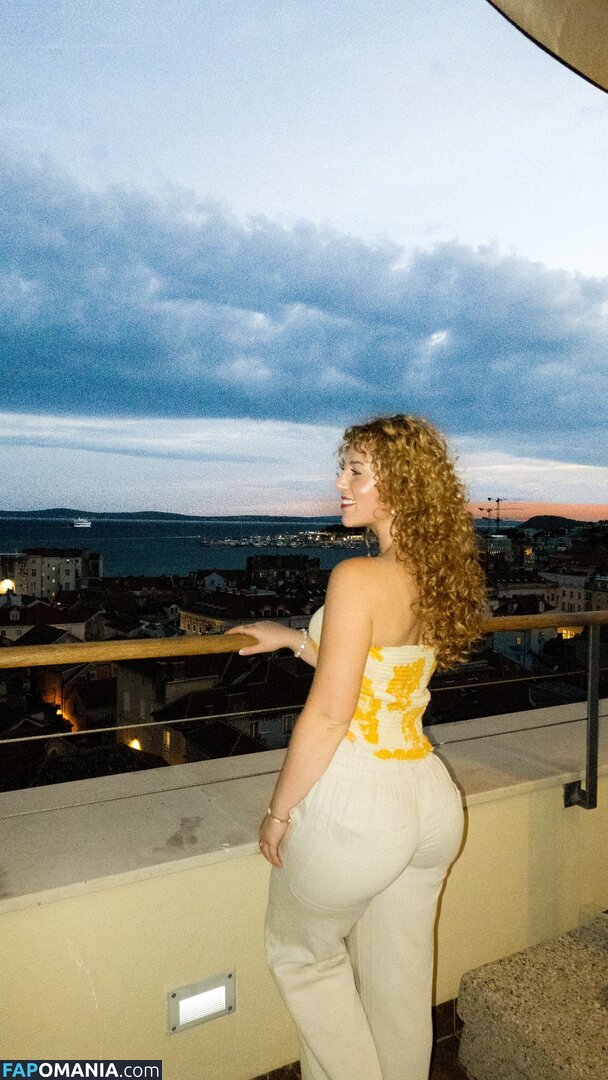 Jacindatravels_ / peachycaro Nu OnlyFans  Photo fuitée #11