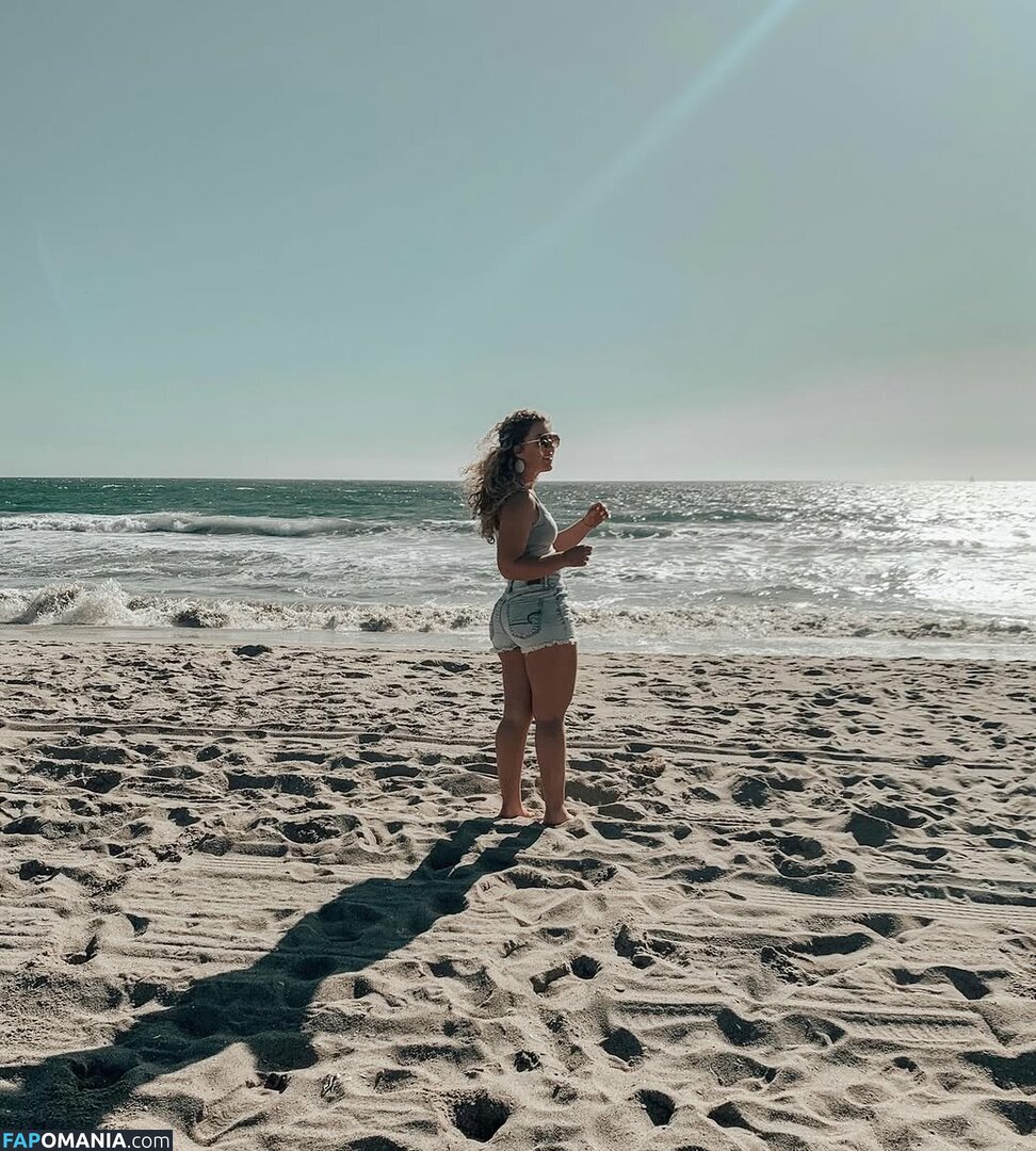 Jacindatravels_ / peachycaro Nu OnlyFans  Photo fuitée #22