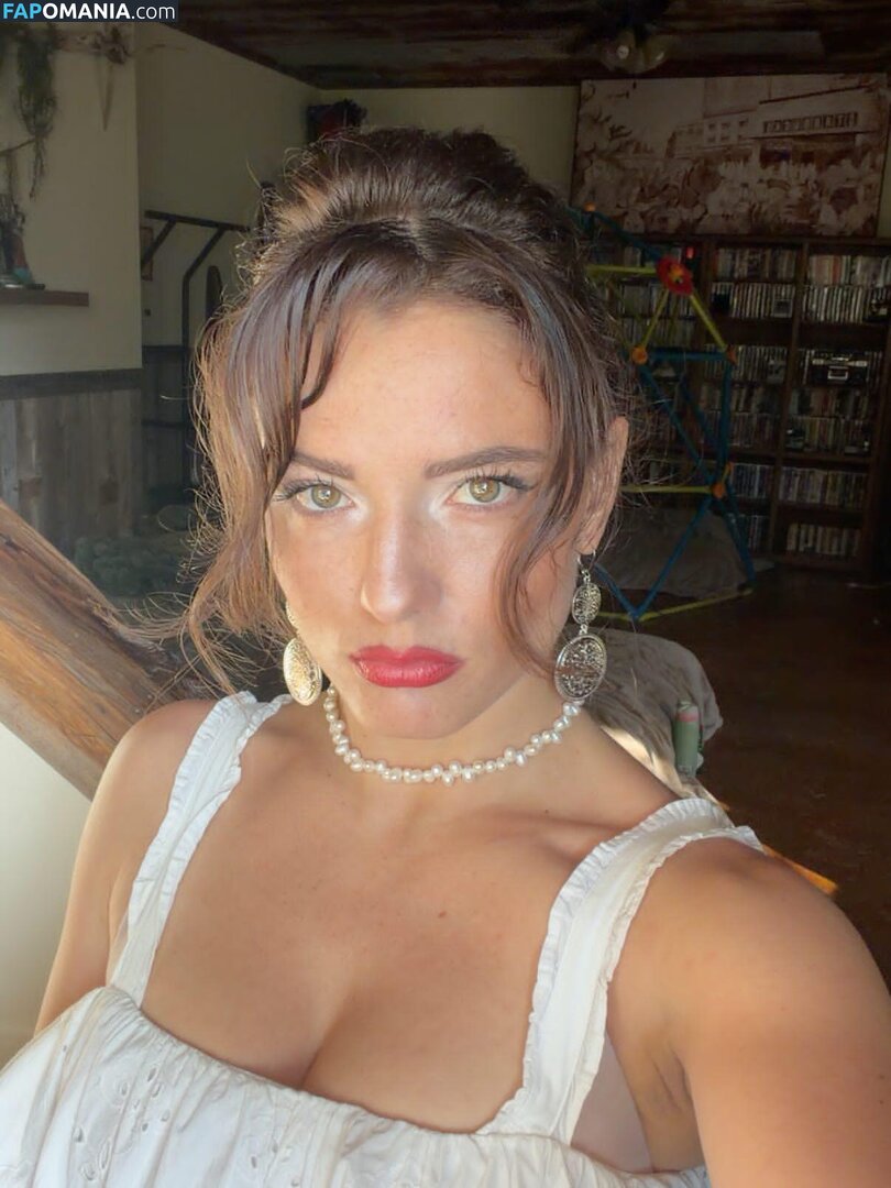 Jade Chynoweth / jadebug98 Nu OnlyFans  Photo fuitée #1