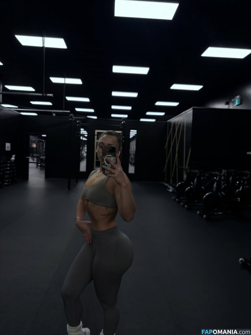 jade_tasha_ / jaden_bbbb Nu OnlyFans  Photo fuitée #1