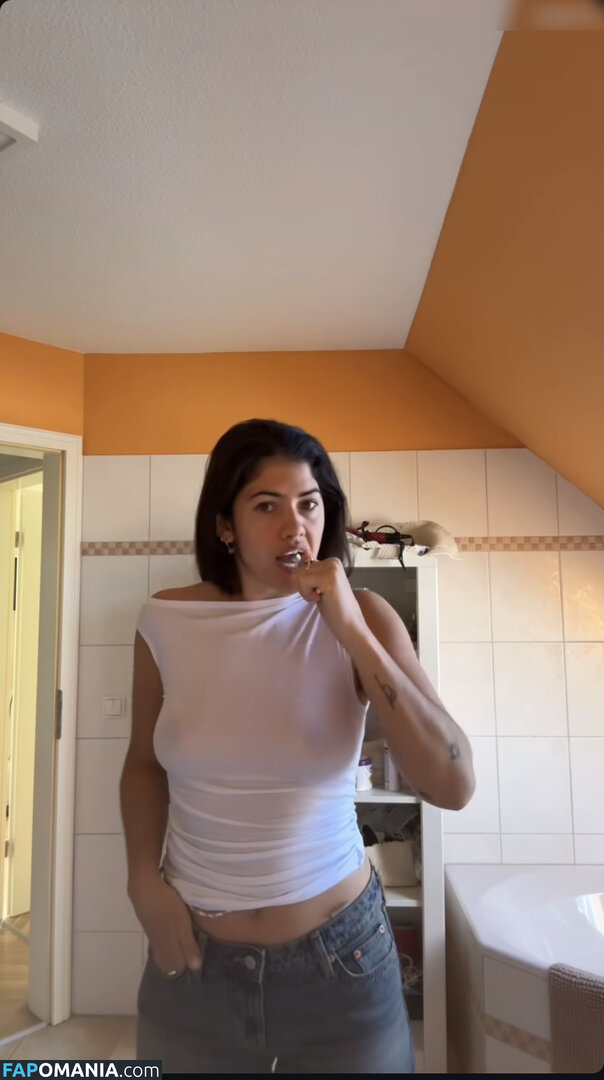 Jeannie-Naomi Wagner / jeanniejuice / prinzessinjeanniefee Nu OnlyFans  Photo fuitée #70