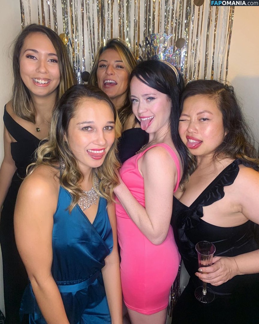 jenhearts247 / jenloveheart Nu OnlyFans  Photo fuitée #60