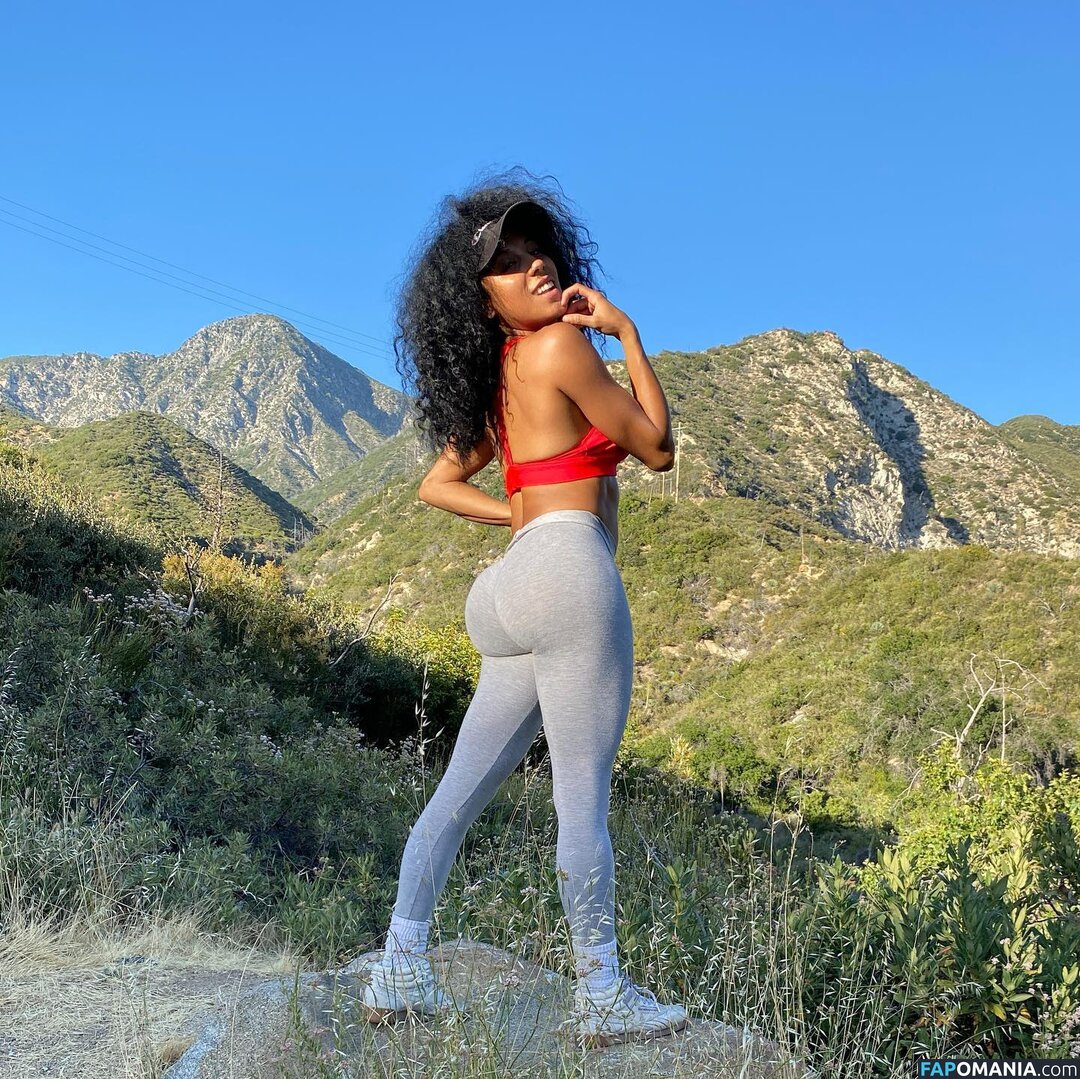 Jenn Morel / jennmorel / jennmorelflow Nu OnlyFans  Photo fuitée #1