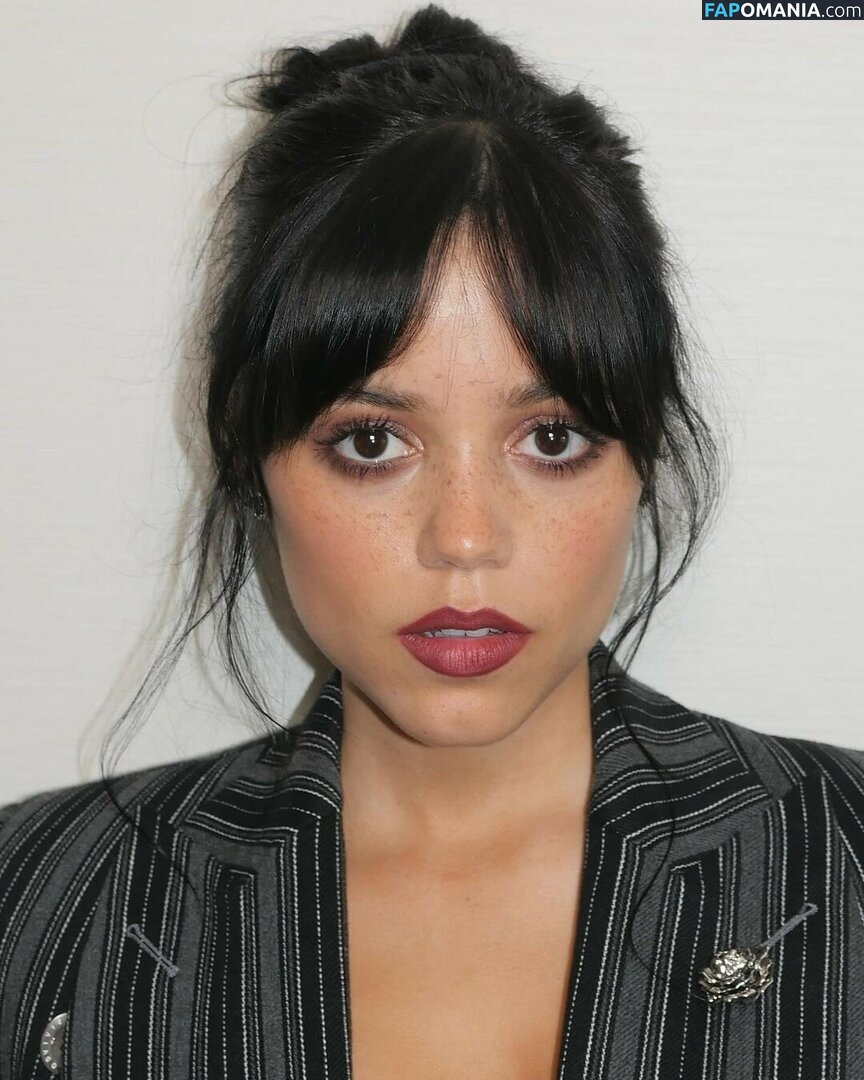 Jenna Ortega / Page / jennaortega Nu OnlyFans  Photo fuitée #1406