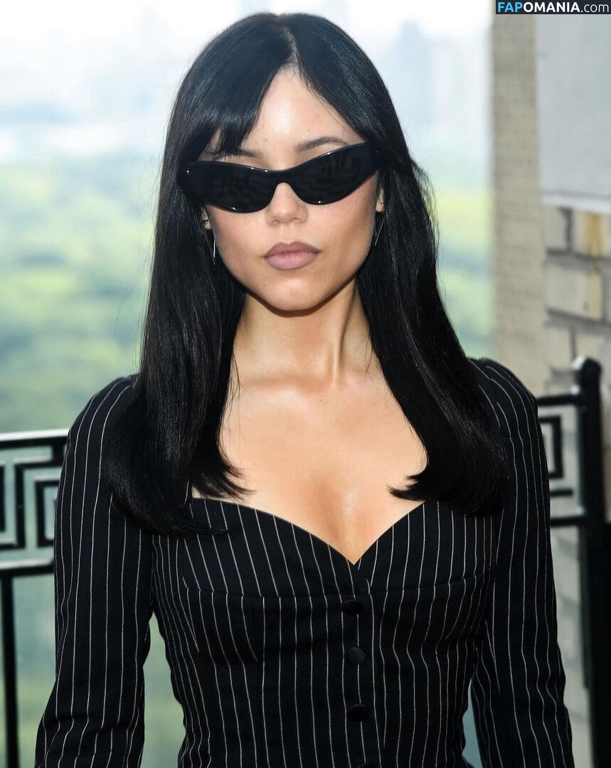 Jenna Ortega / Page / jennaortega Nu OnlyFans  Photo fuitée #1672