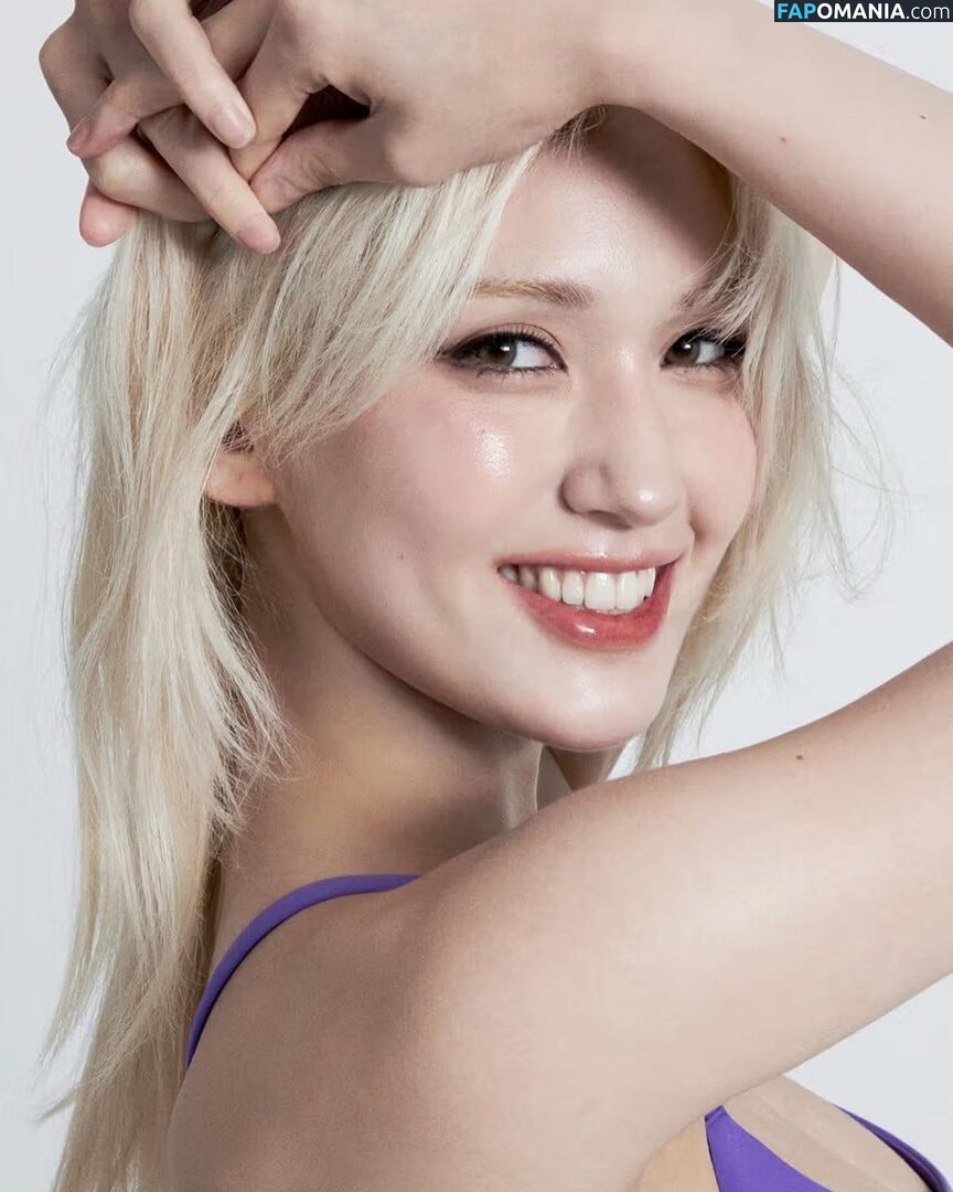 ENNIK SOMI / Jeon Somi / somsomi0309 Nu OnlyFans  Photo fuitée #100