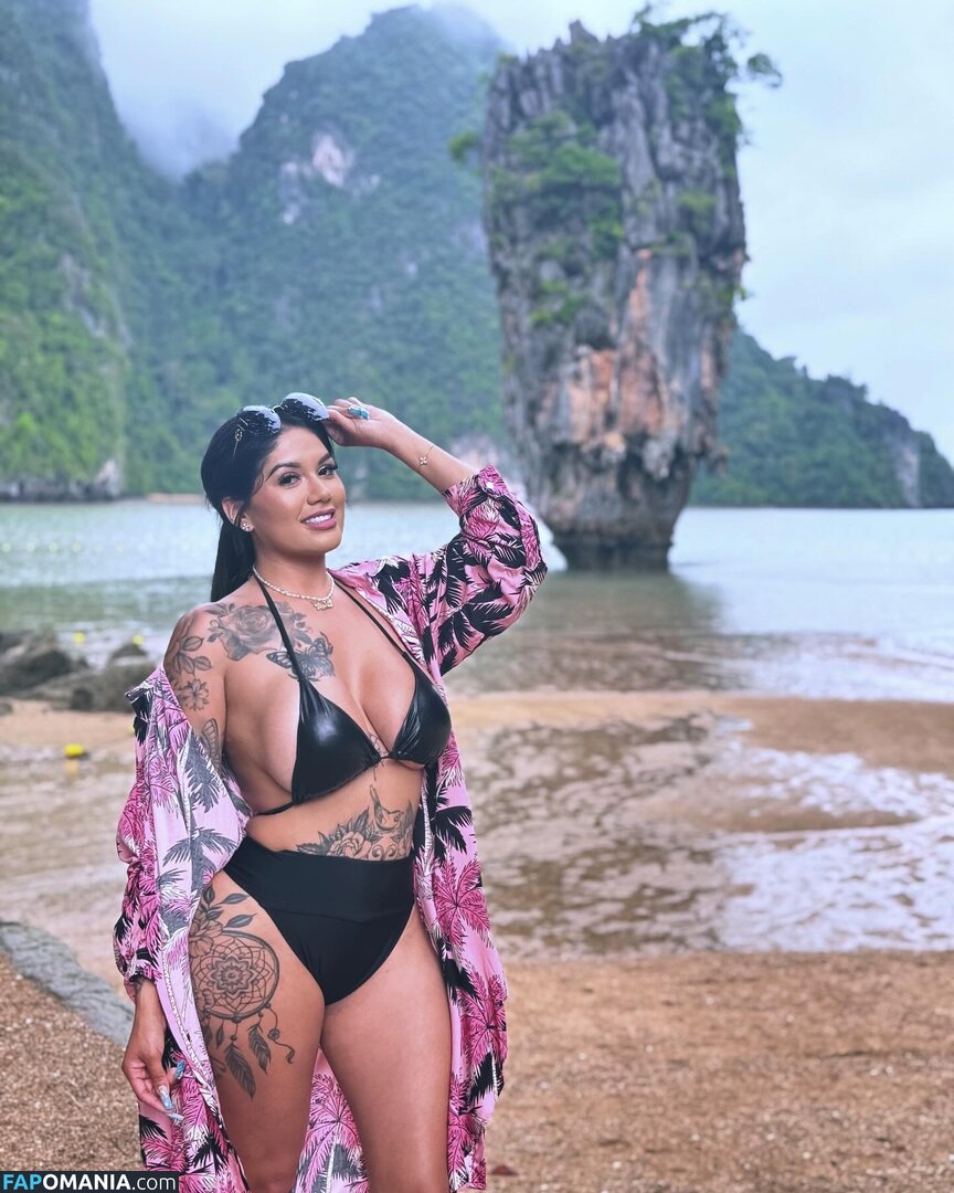 Jessica Elliott / Jessica Estrada / https: / jesslilyelliott / pinky_von_tease / pinkyvont Nu OnlyFans  Photo fuitée #4