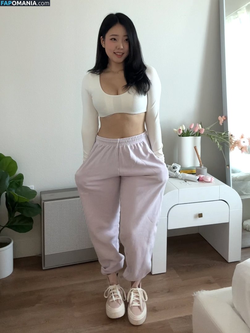 AGirlAndAGame / Jessica / h.yojeong / jessicahkim / jessicanigri Nu OnlyFans  Photo fuitée #110