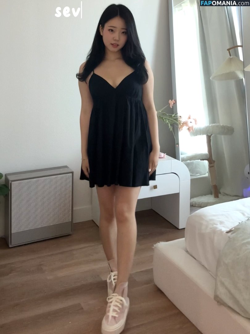 AGirlAndAGame / Jessica / h.yojeong / jessicahkim / jessicanigri Nu OnlyFans  Photo fuitée #116