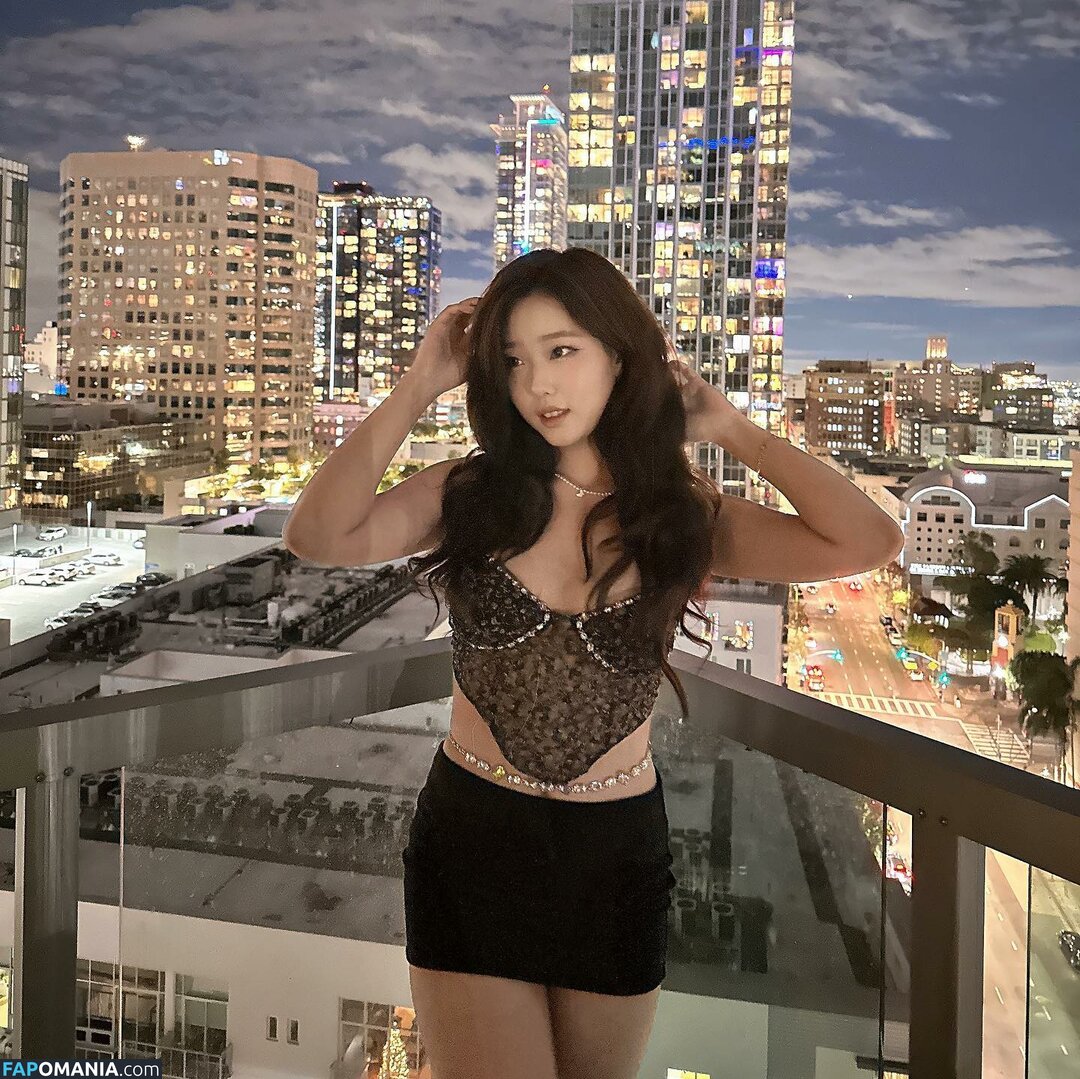 AGirlAndAGame / Jessica / h.yojeong / jessicahkim / jessicanigri Nu OnlyFans  Photo fuitée #161