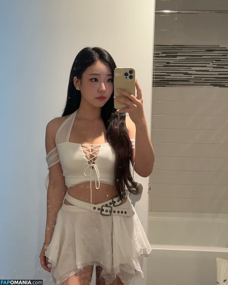 AGirlAndAGame / Jessica / h.yojeong / jessicahkim / jessicanigri Nu OnlyFans  Photo fuitée #193
