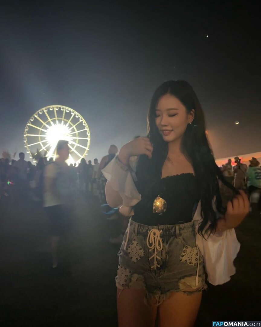 AGirlAndAGame / Jessica / h.yojeong / jessicahkim / jessicanigri Nu OnlyFans  Photo fuitée #260