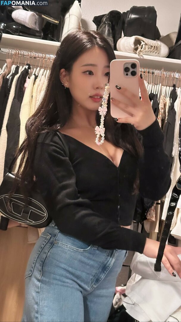 AGirlAndAGame / Jessica / h.yojeong / jessicahkim / jessicanigri Nu OnlyFans  Photo fuitée #423
