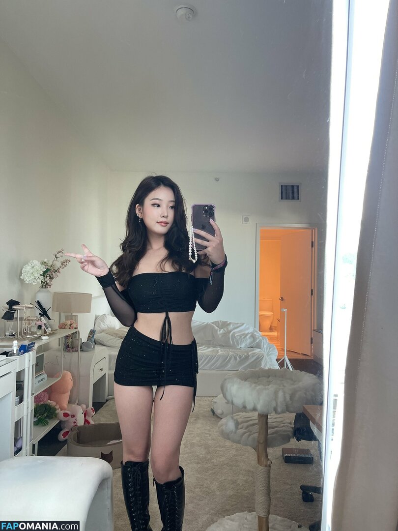 AGirlAndAGame / Jessica / h.yojeong / jessicahkim / jessicanigri Nu OnlyFans  Photo fuitée #879