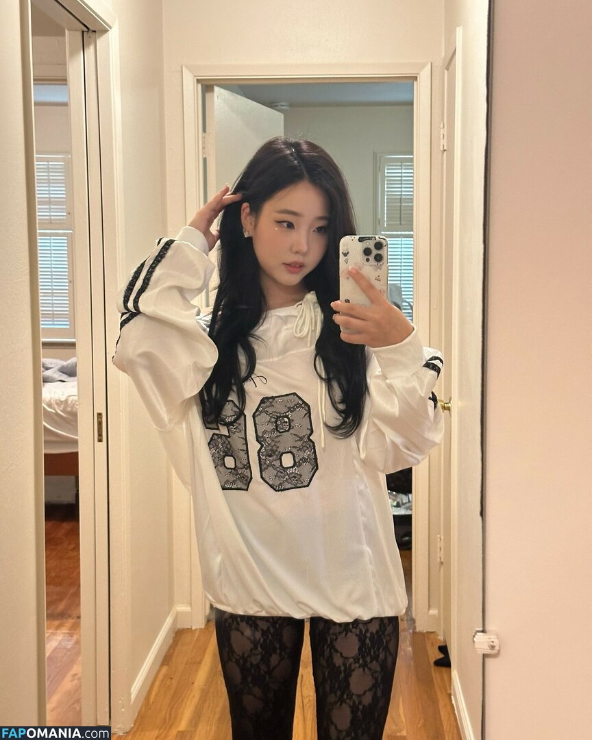 AGirlAndAGame / Jessica / h.yojeong / jessicahkim / jessicanigri Nu OnlyFans  Photo fuitée #882