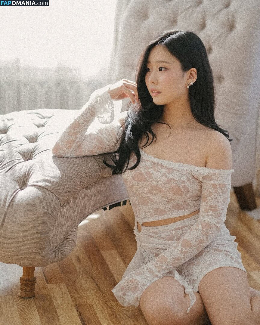 AGirlAndAGame / Jessica / h.yojeong / jessicahkim / jessicanigri Nu OnlyFans  Photo fuitée #896