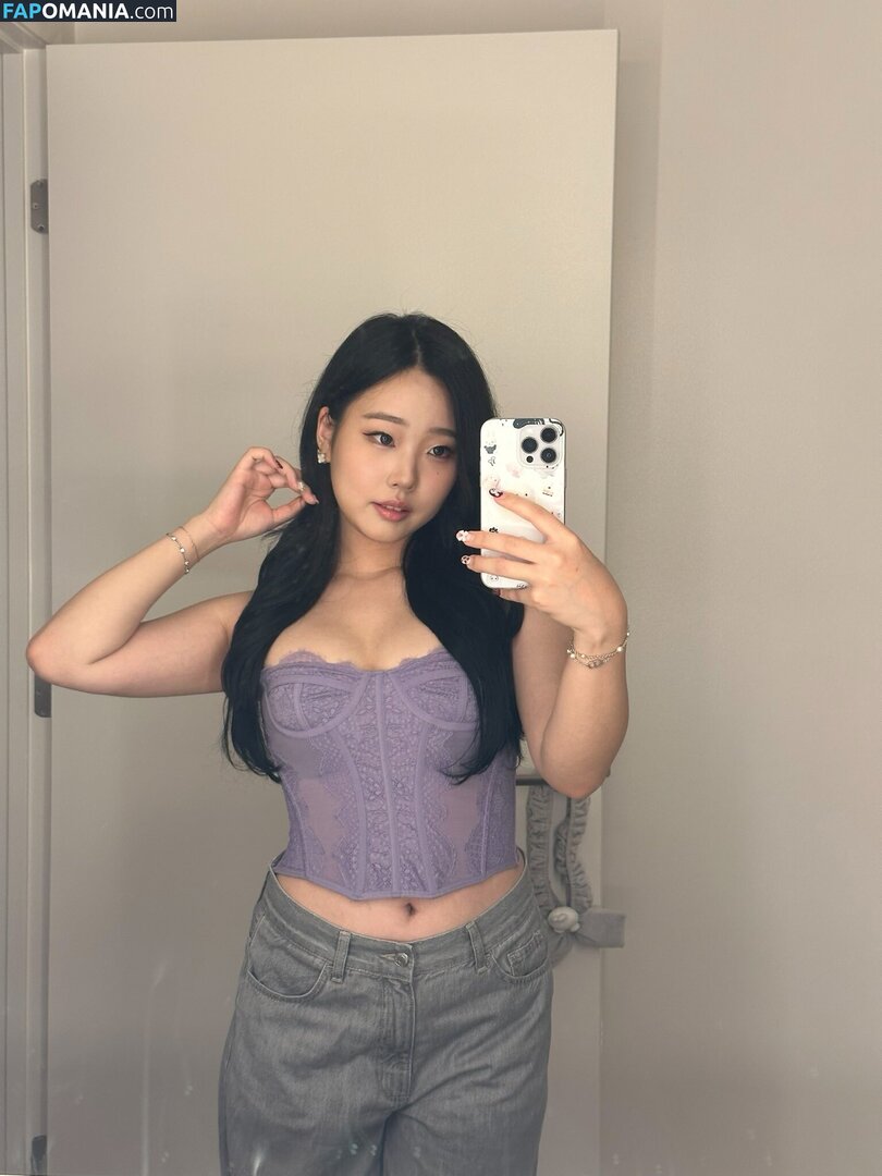AGirlAndAGame / Jessica / h.yojeong / jessicahkim / jessicanigri Nu OnlyFans  Photo fuitée #904