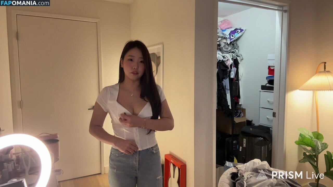 AGirlAndAGame / Jessica / h.yojeong / jessicahkim / jessicanigri Nu OnlyFans  Photo fuitée #910