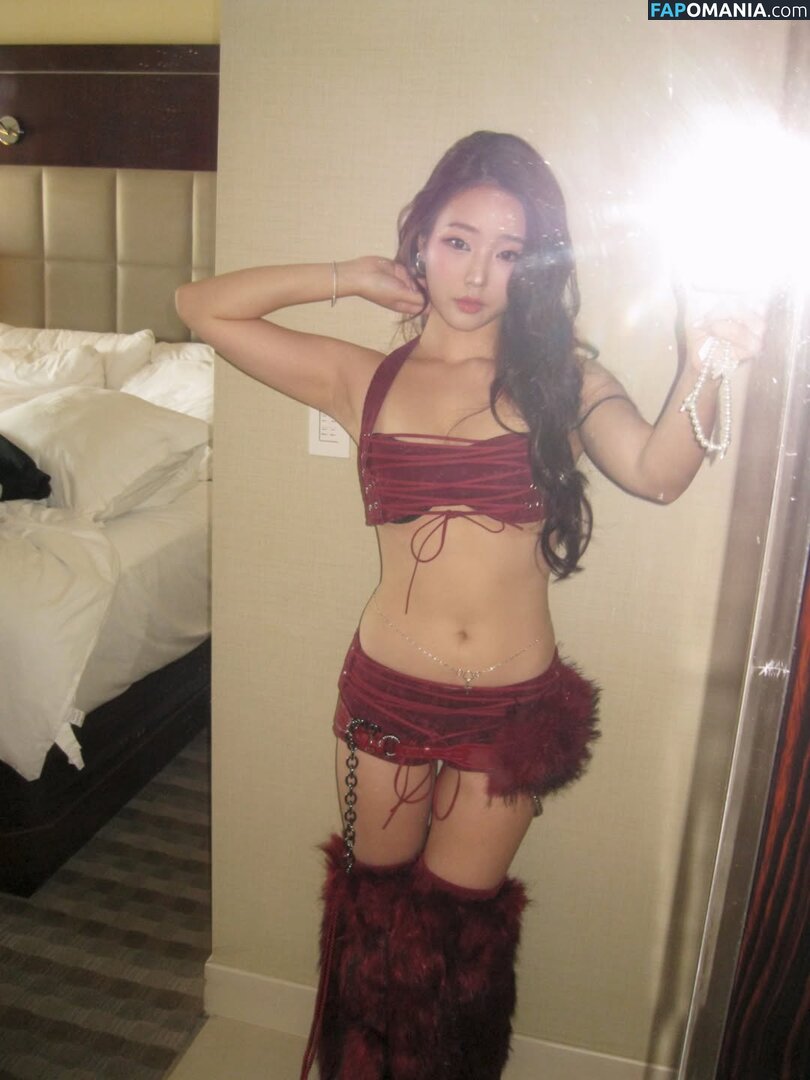 AGirlAndAGame / Jessica / jessicahkim / jessicanigri / kaburbank Nu OnlyFans  Photo fuitée #955