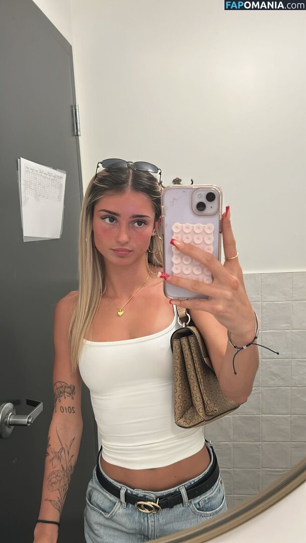 https: / jessicalovelyy / jessicalovelyy_ / jessiclovelyy Nu OnlyFans  Photo fuitée #3