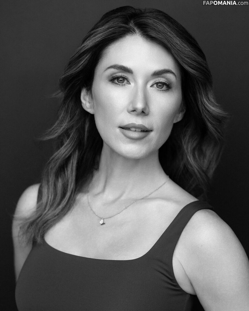 Jewel Staite / JewelStaite Nu OnlyFans  Photo fuitée #322