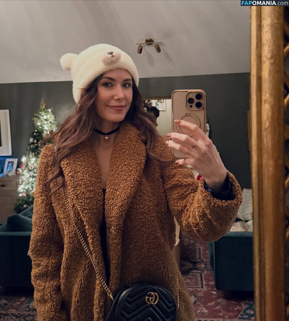 Jewel Staite / JewelStaite Nu OnlyFans  Photo fuitée #334