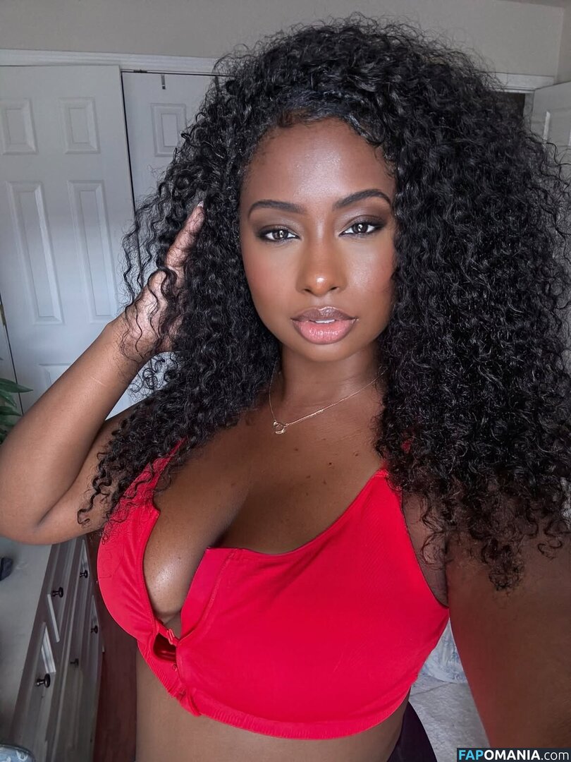 jharionne Nu OnlyFans  Photo fuitée #2