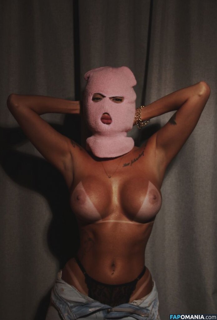 Jheniffer Lopes / jennifer_jlo / jheniifferlopes Nu OnlyFans  Photo fuitée #24