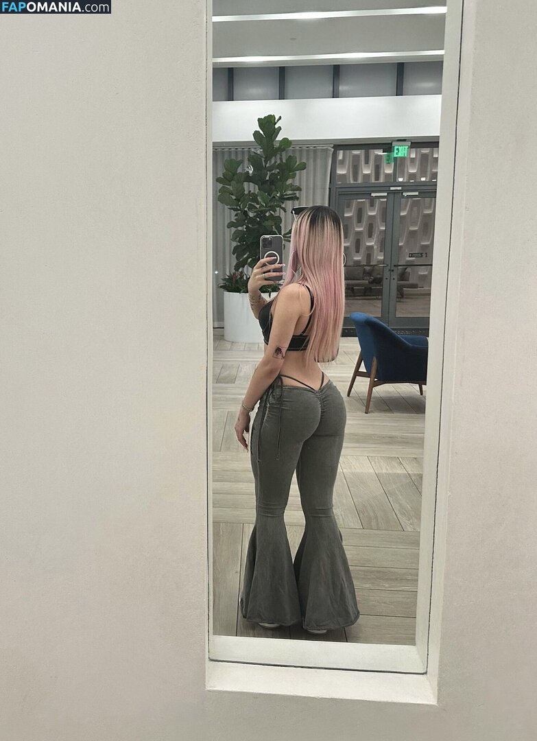 Jilikat Nu OnlyFans  Photo fuitée #23