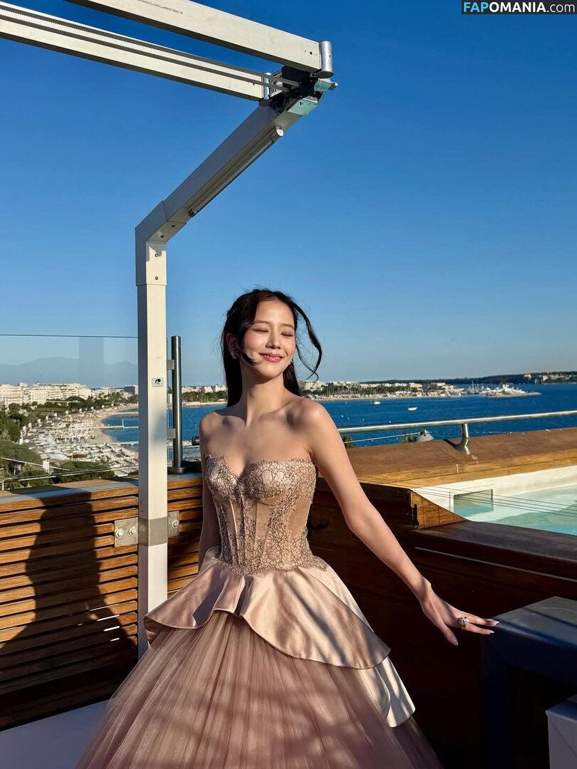 BLACKPINK / Jisoo / qenshizu / sooyaaa__ Nu OnlyFans  Photo fuitée #622