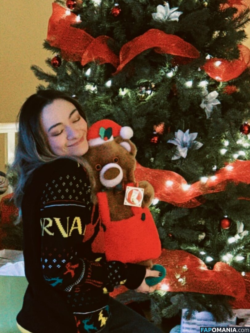 Jodelle Ferland / jodellemicah Nu OnlyFans  Photo fuitée #5