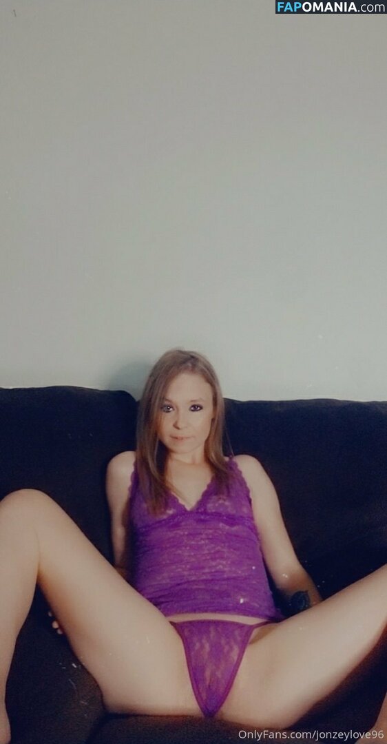 dezy_soca / jonzeylove96 Nu OnlyFans  Photo fuitée #28