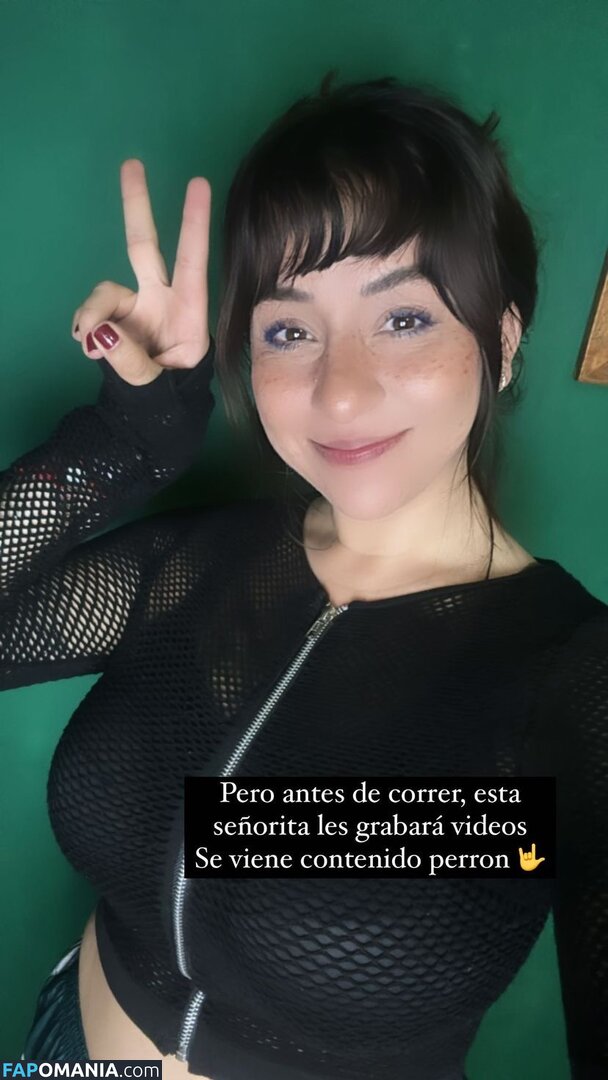 Josahandry Lia / josahandrylia / liasmooda Nu OnlyFans  Photo fuitée #110