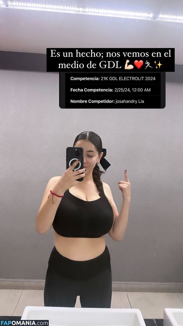 Josahandry Lia / josahandrylia / liasmooda Nu OnlyFans  Photo fuitée #115