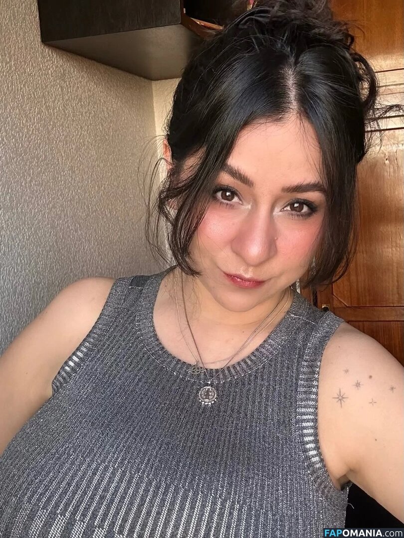 Josahandry Lia / josahandrylia / liasmooda Nu OnlyFans  Photo fuitée #124