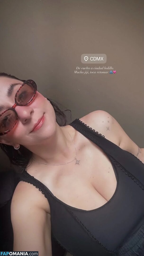 Josahandry Lia / josahandrylia / liasmooda Nu OnlyFans  Photo fuitée #127