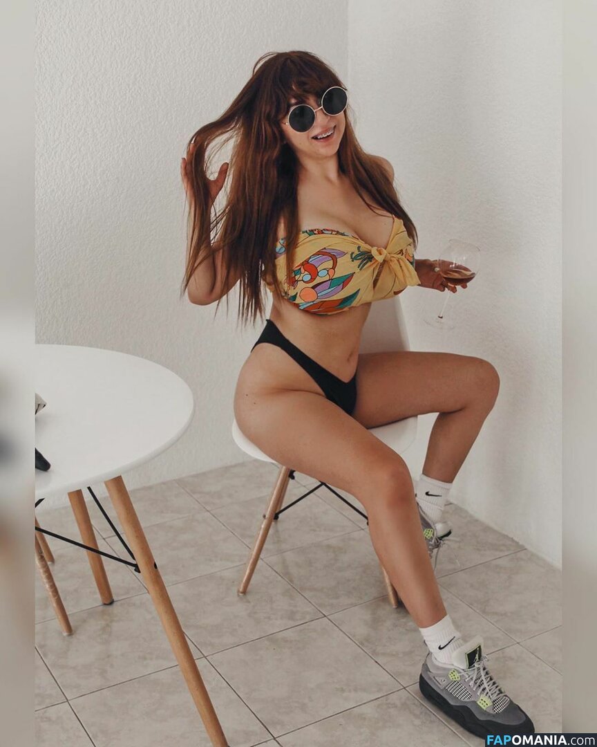 Josahandry Lia / Josahandrylia Nu OnlyFans  Photo fuitée #114