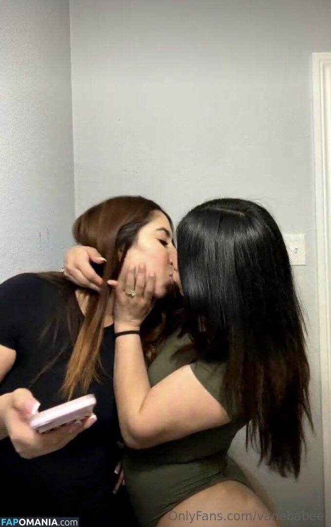 / Isntagram aka Vanebabee / josselinxc.c / vanebabee Nu OnlyFans  Photo fuitée #2