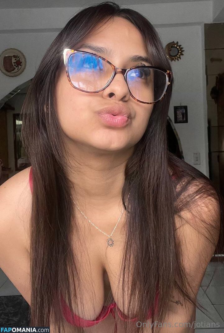 jotians Nu OnlyFans  Photo fuitée #1