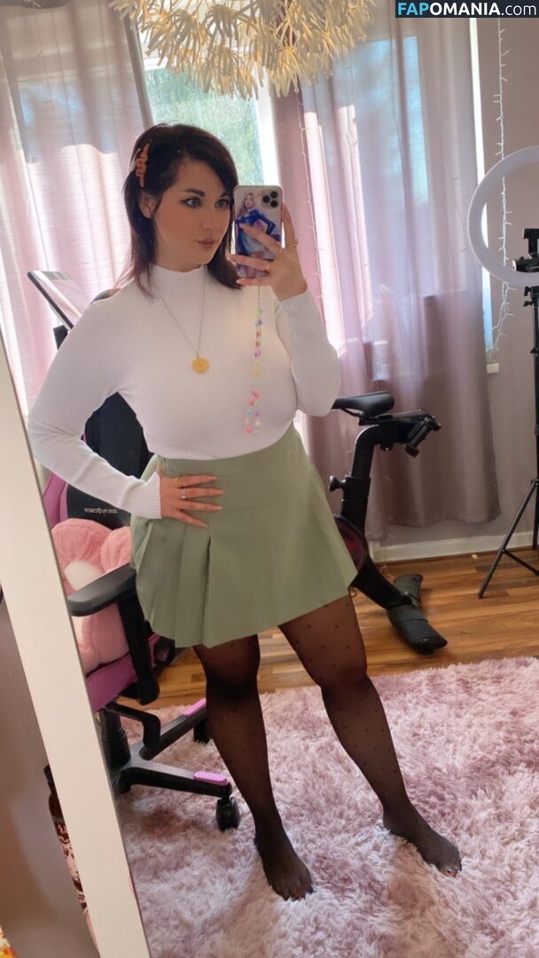 Joulischka Nu OnlyFans  Photo fuitée #3
