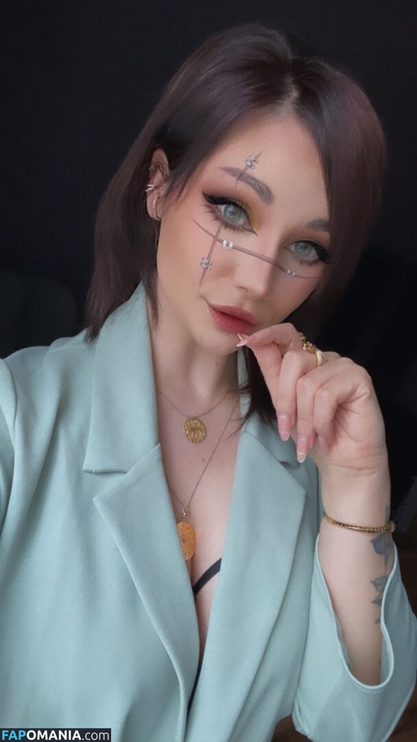 Joulischka Nu OnlyFans  Photo fuitée #4