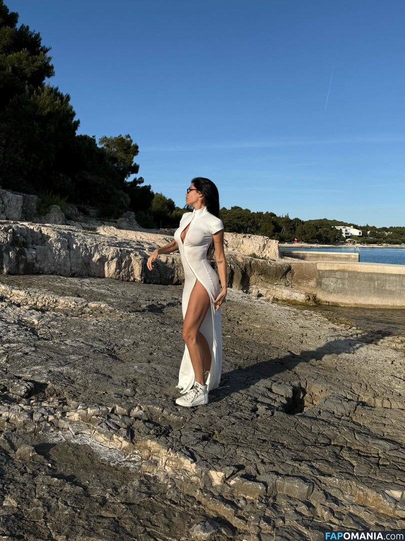 Jovana Djordjevic / callmelolita Nu OnlyFans  Photo fuitée #9