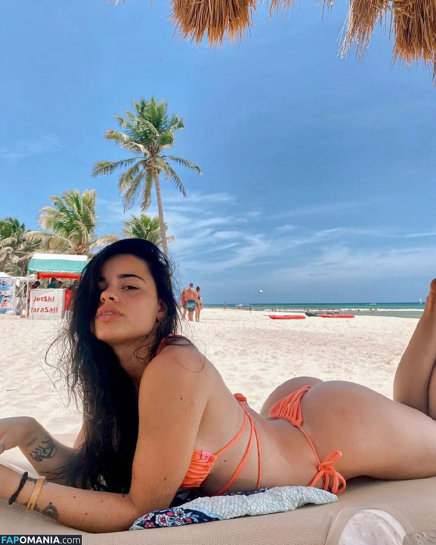 Juli Savioli / julisavioli Nu OnlyFans  Photo fuitée #30