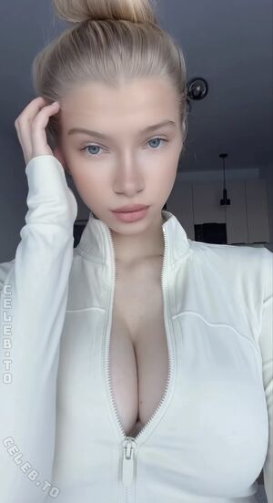 Juli Stellare
