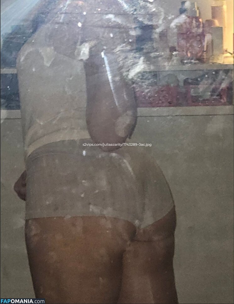 Julia Azarity / julia_azari / juliaazarity Nu OnlyFans  Photo fuitée #1